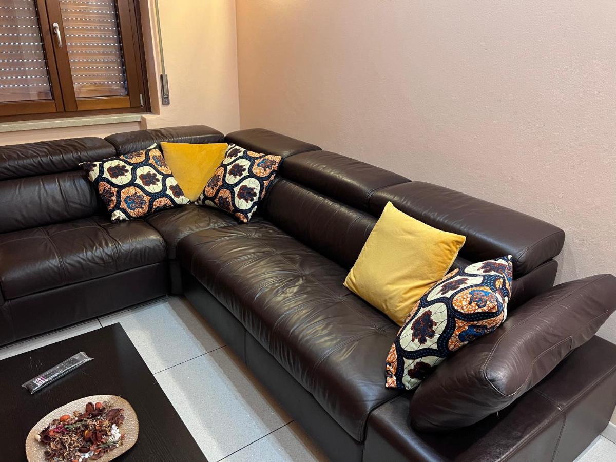 Stay In Style - Vibrant Condo In San Giovanni Lupatoto Exterior foto